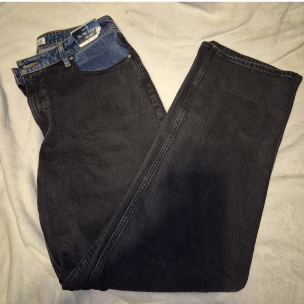 Ambercrombie & Fitch Women's Two-Tone Black and Blue Relaxed Jeans